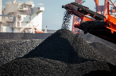 Coś tu jest nie tak! Ukraińcy kupują kopalnie, które Polska zamyka Polska zamyka kopalnie, które kupują Ukraińcy