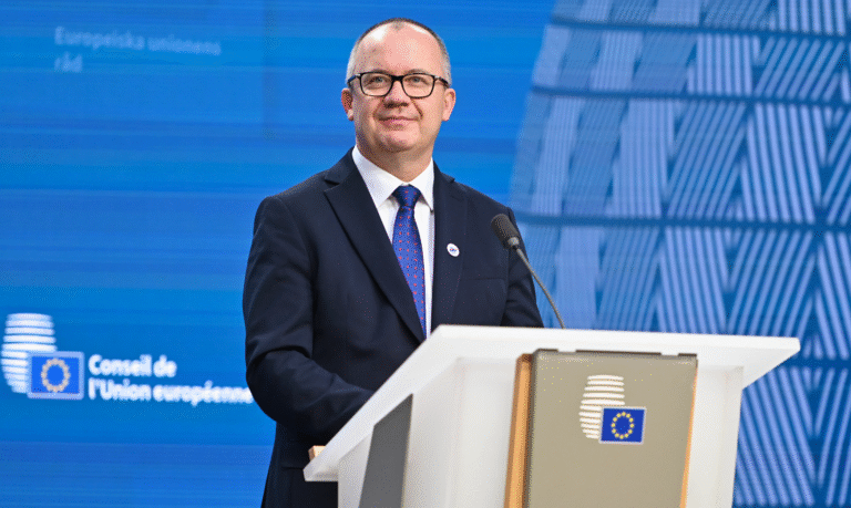 Chętnie uchylał immunitety innym, teraz sam postanowił się za nim schować. Adam Bodnar schował się za immunitetem senatorskim