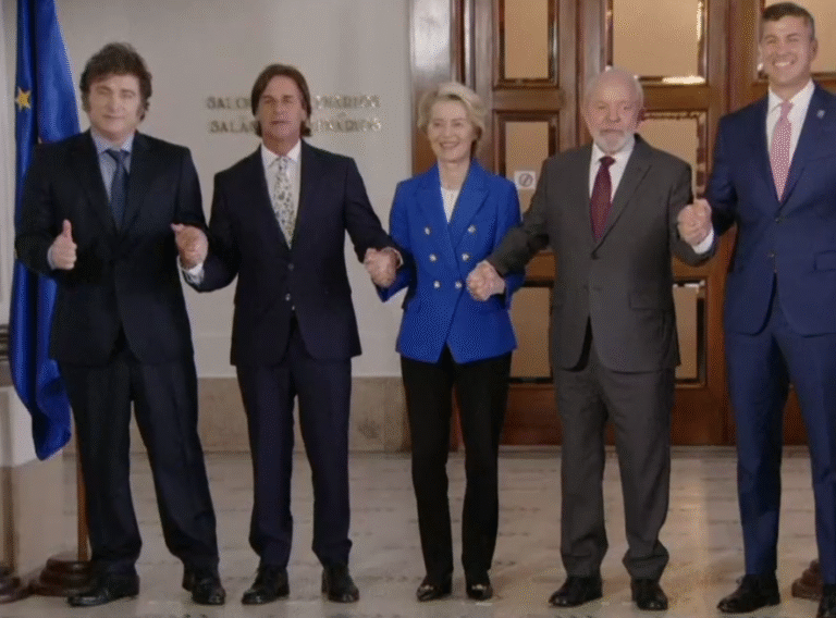 Historia uczy, że uzależnienie od dostaw żywności z zewnątrz to ślepa uliczka. Najdobitniej pokazał to wielki głód w Niemczech podczas I wojny światowej. Putin będzie miał łatwiej, niż ktokolwiek może to sobie wyobrazić